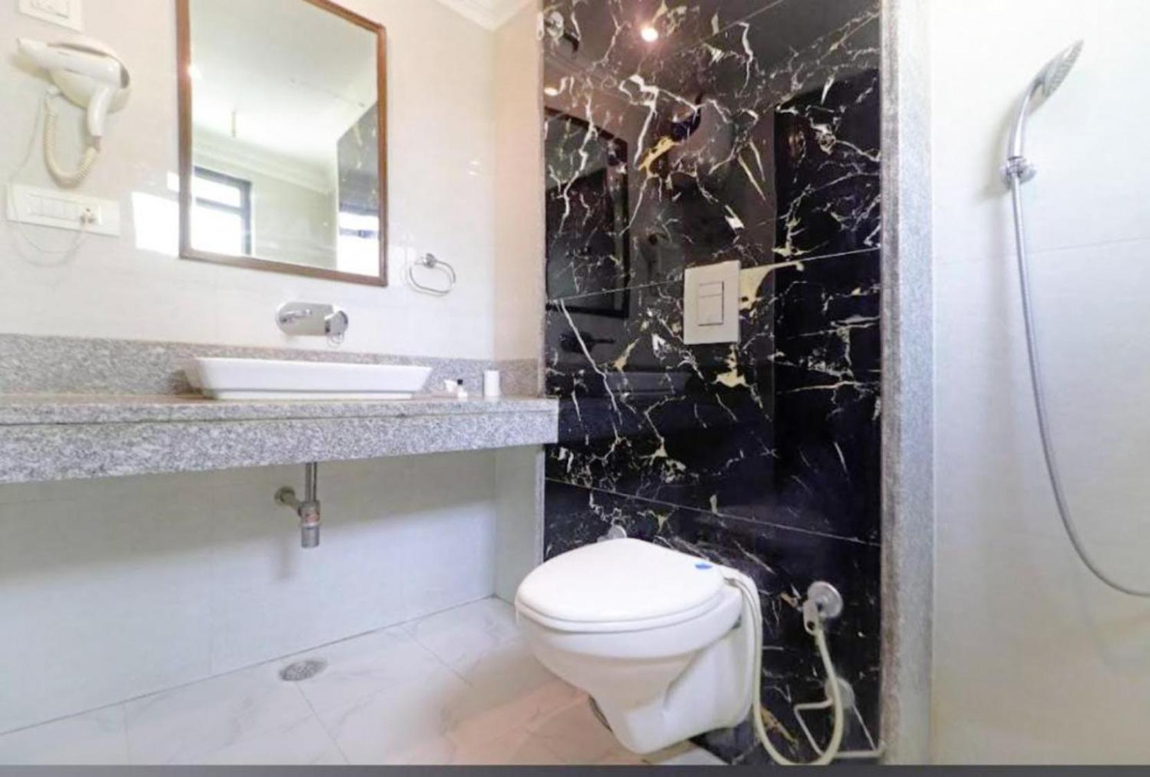 Hotel The Almora By Rs Global Near By Delhi International Airport With - Free Airport Drop New Delhi Exteriör bild