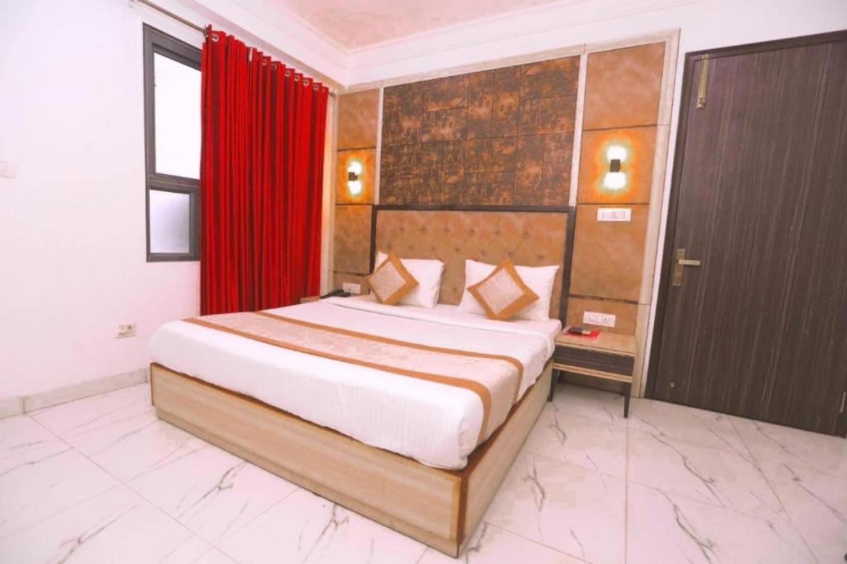Hotel The Almora By Rs Global Near By Delhi International Airport With - Free Airport Drop New Delhi Exteriör bild