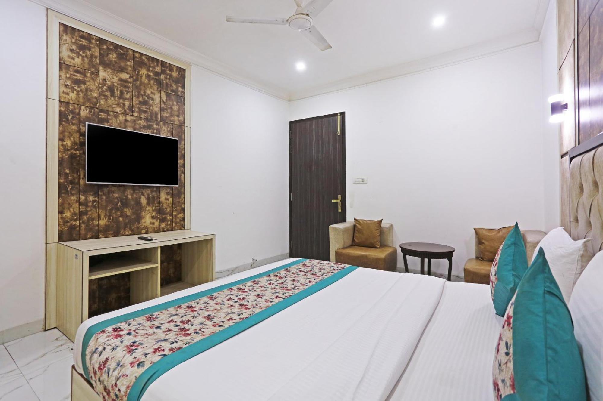 Hotel The Almora By Rs Global Near By Delhi International Airport With - Free Airport Drop New Delhi Exteriör bild