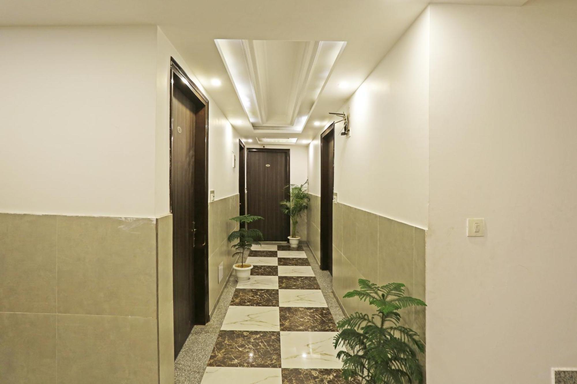 Hotel The Almora By Rs Global Near By Delhi International Airport With - Free Airport Drop New Delhi Exteriör bild