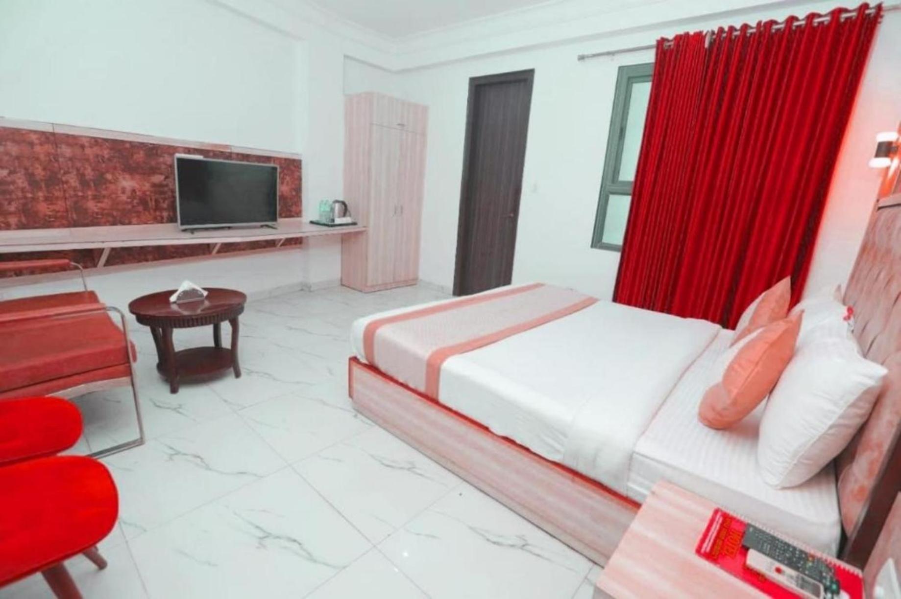 Hotel The Almora By Rs Global Near By Delhi International Airport With - Free Airport Drop New Delhi Exteriör bild