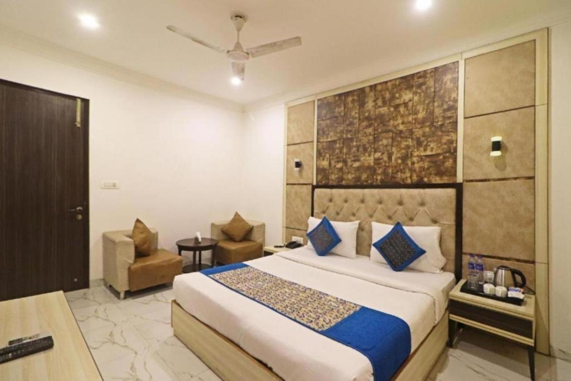 Hotel The Almora By Rs Global Near By Delhi International Airport With - Free Airport Drop New Delhi Exteriör bild